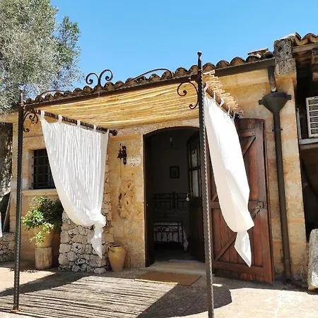 Masseria Borgo Del Gallo 3* Tricase
