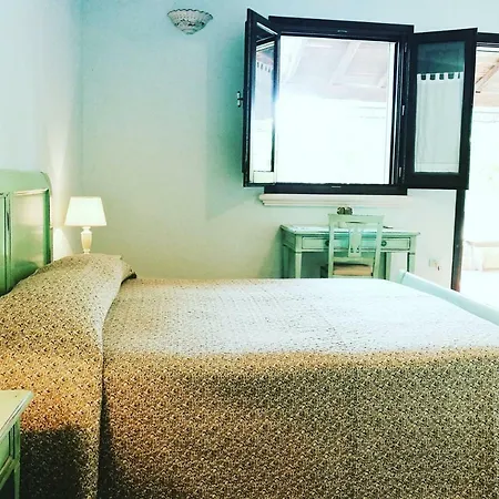 לינה וארוחת בוקר Masseria Borgo Del Gallo טריקאסה